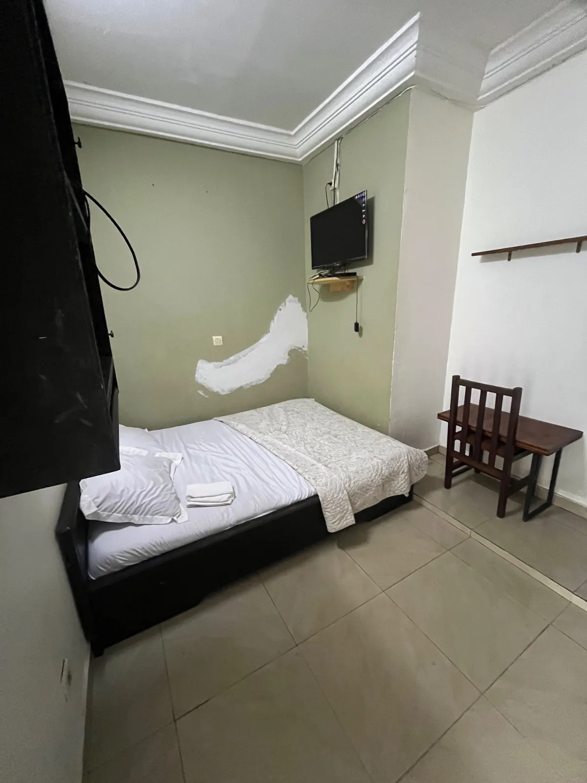 Chambre meublée
